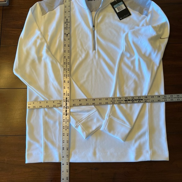 Nike men’s 1/4 zip pullover. Tour performance DriFit. Size medium - Picture 3 of 5